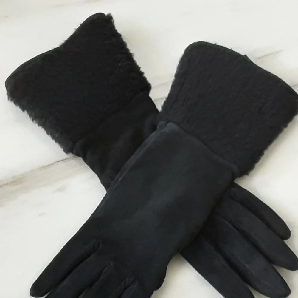 CASHMERE By BLOOMINGDALE'S Black Suede Wool Pile Cuffed Sz 6.5 - NWT Vtg
